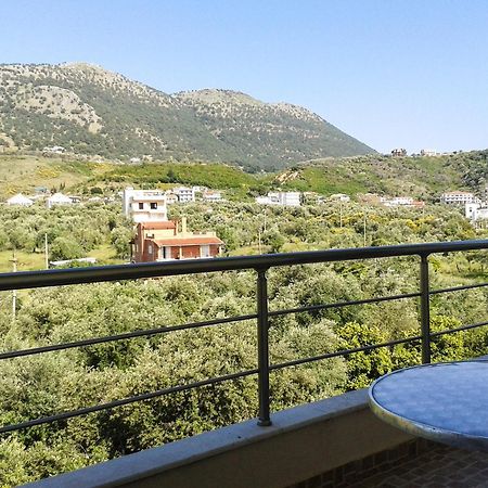 Dhima Hotel Himare Exterior foto