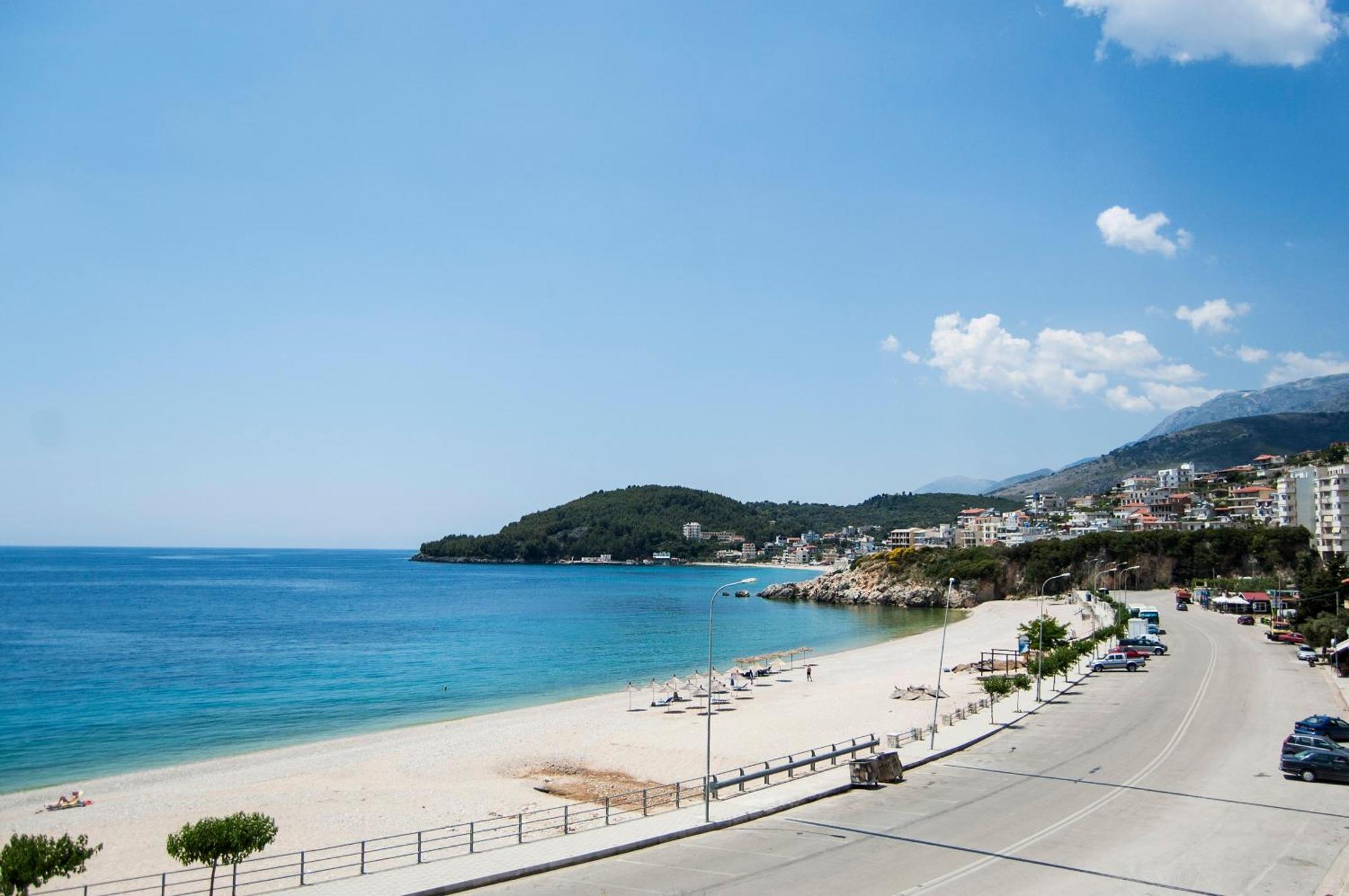 Dhima Hotel Himare Exterior foto