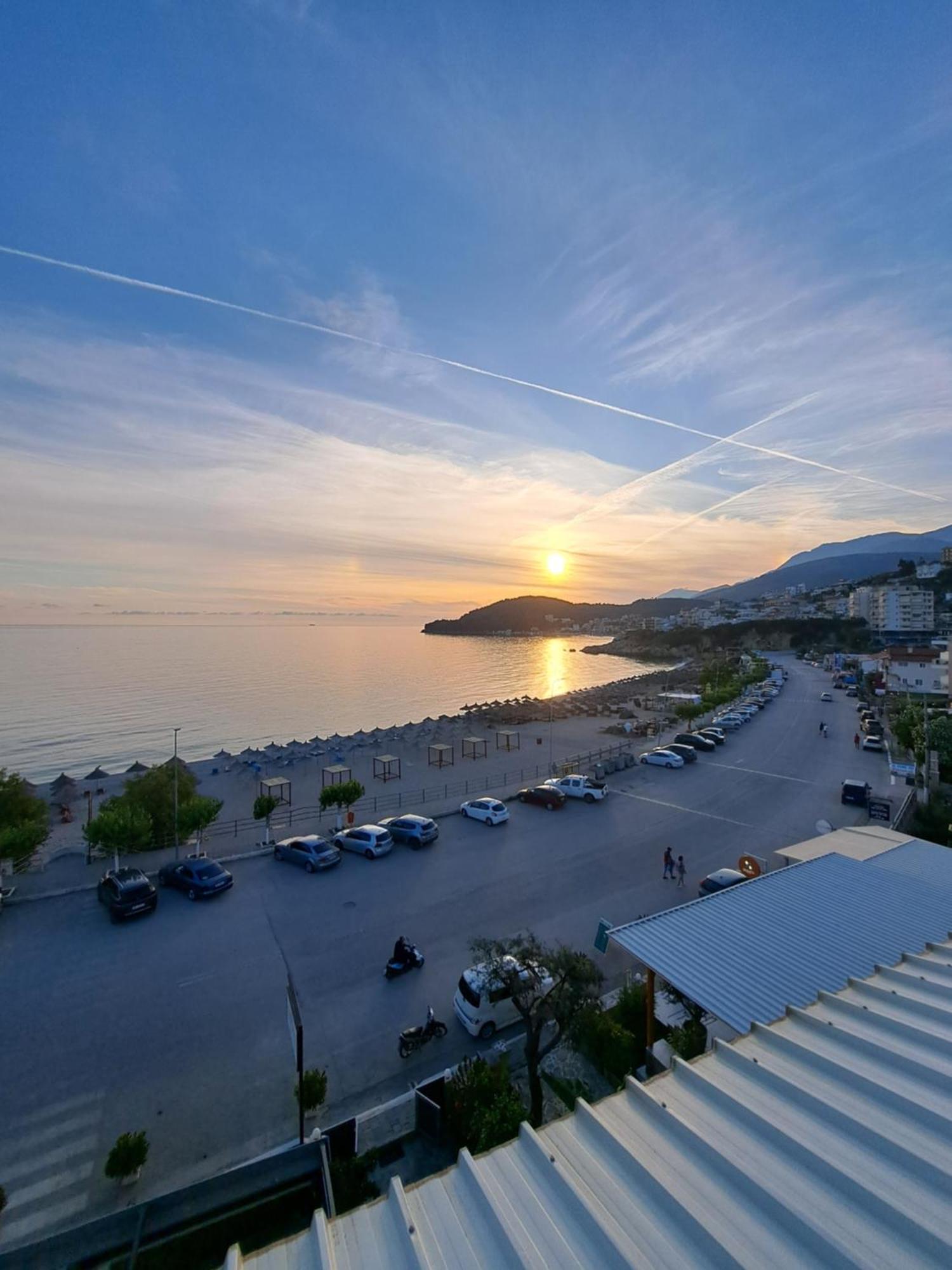Dhima Hotel Himare Exterior foto