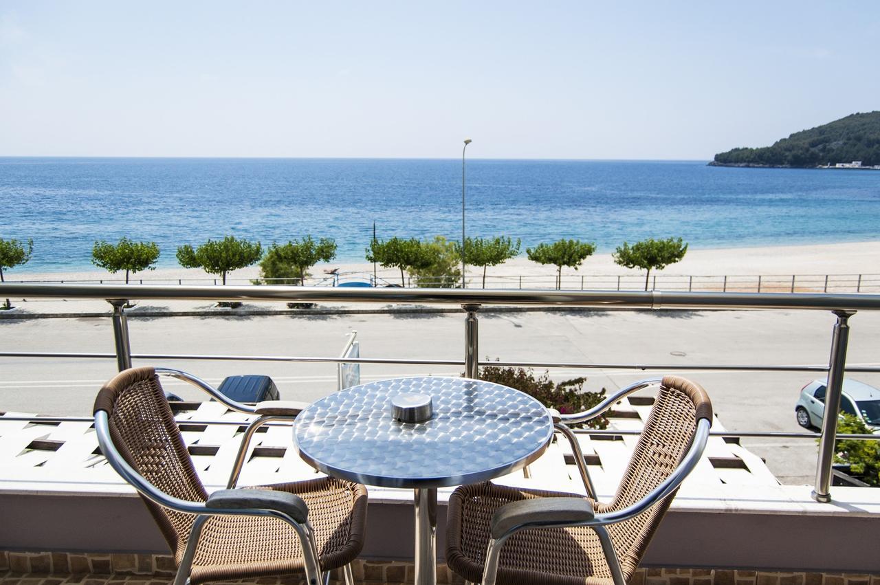 Dhima Hotel Himare Exterior foto